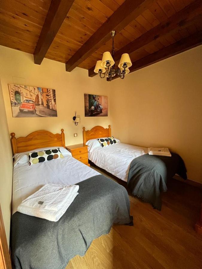 Villamerceditas Rasines Buitenkant foto